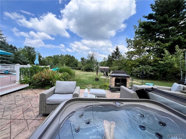 6606 Gartman Road, Orchard Park, NY 14127