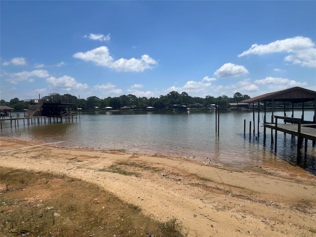 127 Camino Robles, Gun Barrel City, TX 75156
