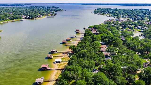 127 Camino Robles, Gun Barrel City, TX 75156