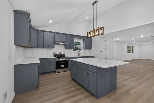 127 Camino Robles, Gun Barrel City, TX 75156