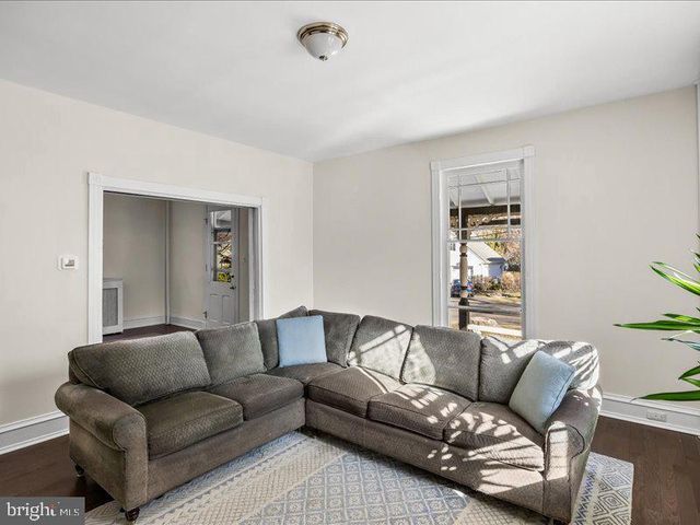 451 E 2ND ST, Moorestown, NJ 08057