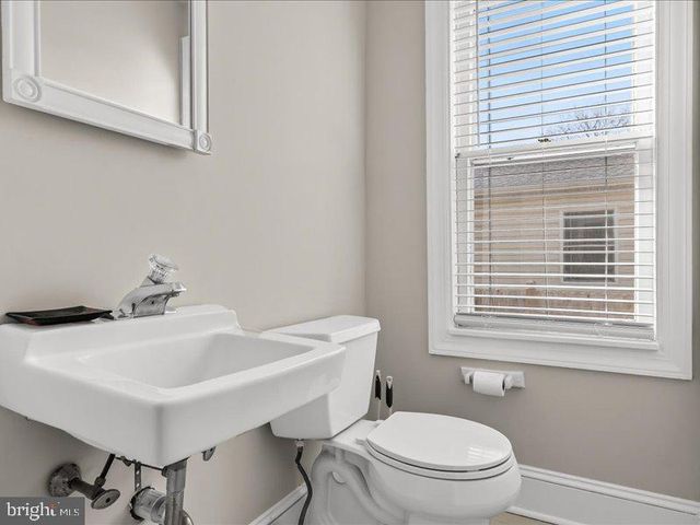 451 E 2ND ST, Moorestown, NJ 08057