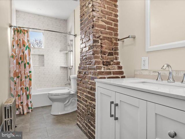 451 E 2ND ST, Moorestown, NJ 08057