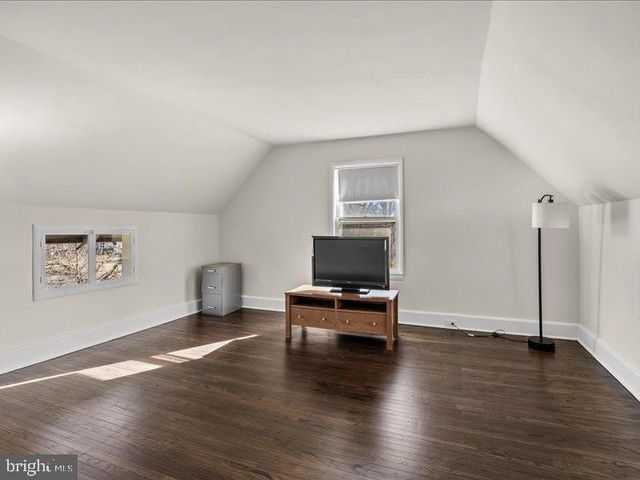 451 E 2ND ST, Moorestown, NJ 08057