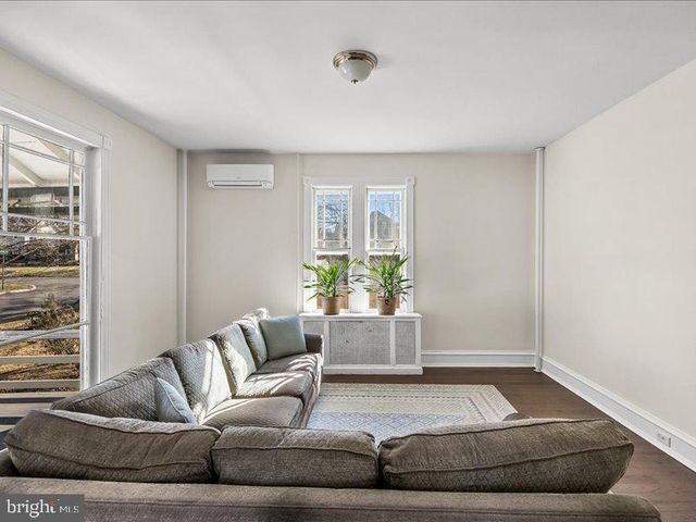 451 E 2ND ST, Moorestown, NJ 08057