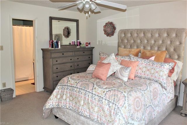 561 Kristy CT, Newport News, VA 23602