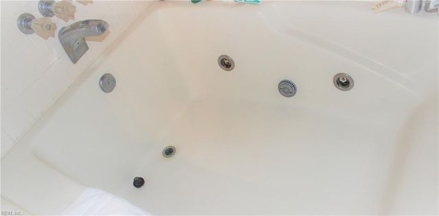 561 Kristy CT, Newport News, VA 23602