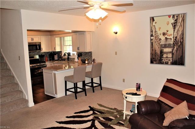 561 Kristy CT, Newport News, VA 23602