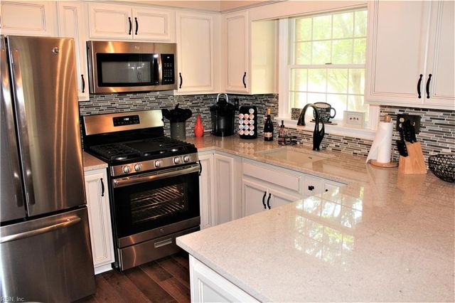 561 Kristy CT, Newport News, VA 23602