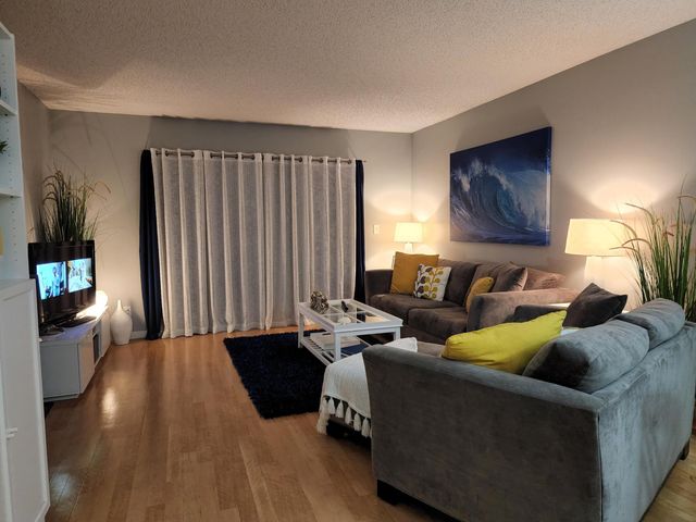 285 SE 10th Street 8a, Deerfield Beach, FL 33441