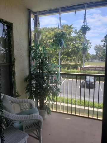 285 SE 10th Street 8a, Deerfield Beach, FL 33441