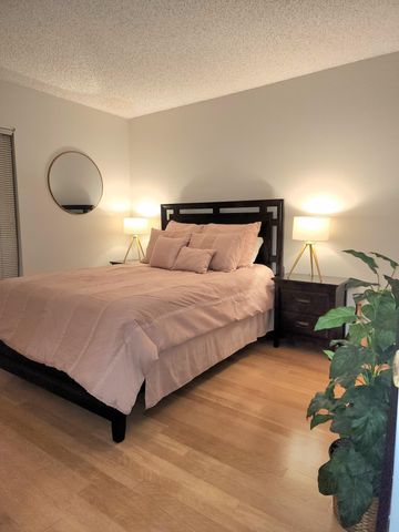 285 SE 10th Street 8a, Deerfield Beach, FL 33441