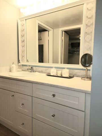 285 SE 10th Street 8a, Deerfield Beach, FL 33441