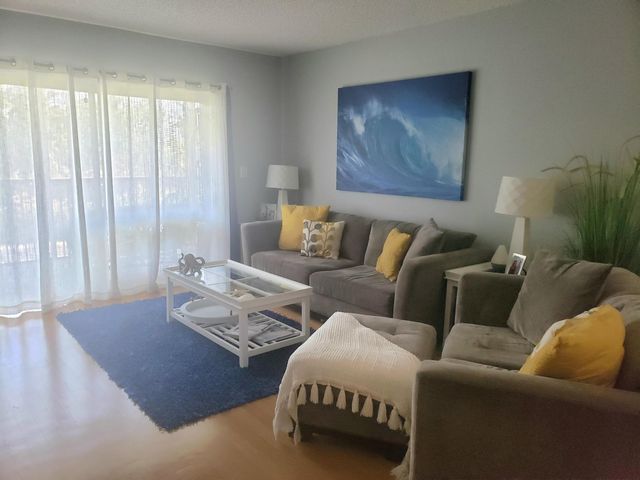285 SE 10th Street 8a, Deerfield Beach, FL 33441