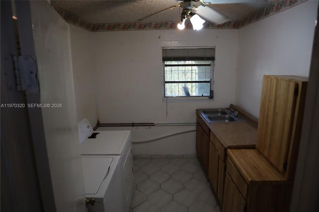 6514 SW 107th Pl, Miami, FL 33173