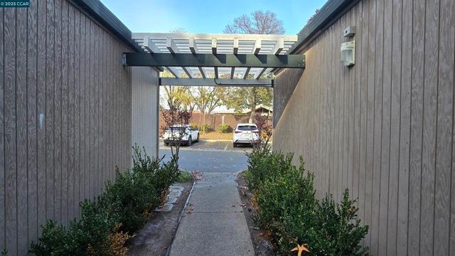 1123 Chadwick Cir, Bay Point, CA 94565