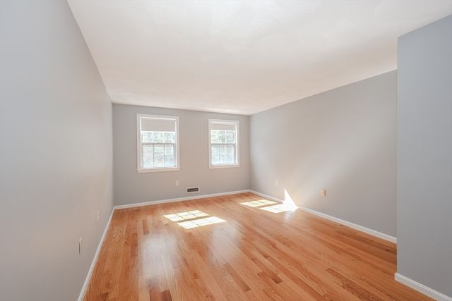 29 Juniper Lane 29, Tewksbury, MA 01876