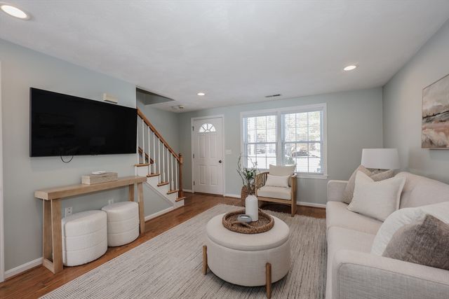 29 Juniper Lane 29, Tewksbury, MA 01876