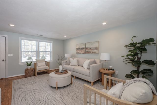 29 Juniper Lane 29, Tewksbury, MA 01876