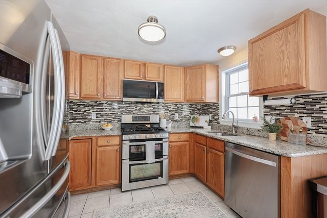 29 Juniper Lane 29, Tewksbury, MA 01876