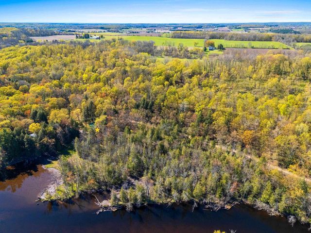 W11430 RIVERSIDE ROAD, Marion, WI 54950