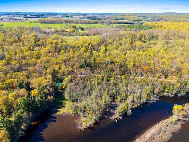 W11430 RIVERSIDE ROAD, Marion, WI 54950