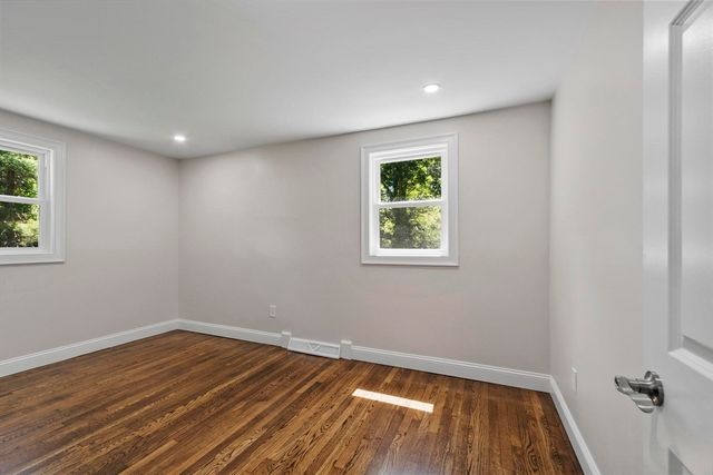 62 Queensland Rd, Billerica, MA 01862