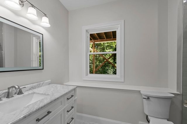 62 Queensland Rd, Billerica, MA 01862