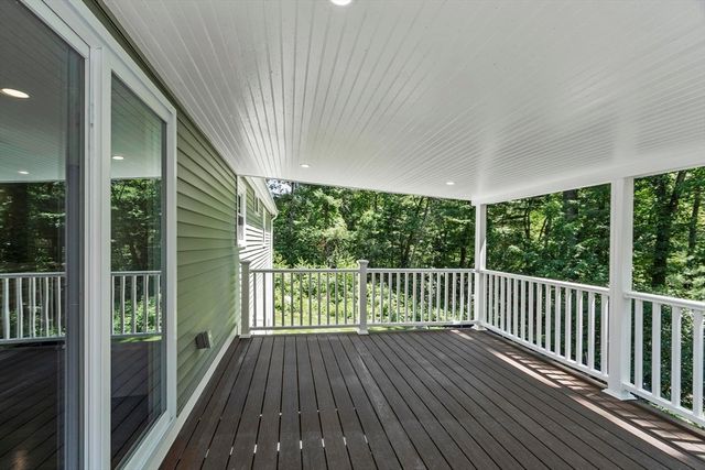 62 Queensland Rd, Billerica, MA 01862