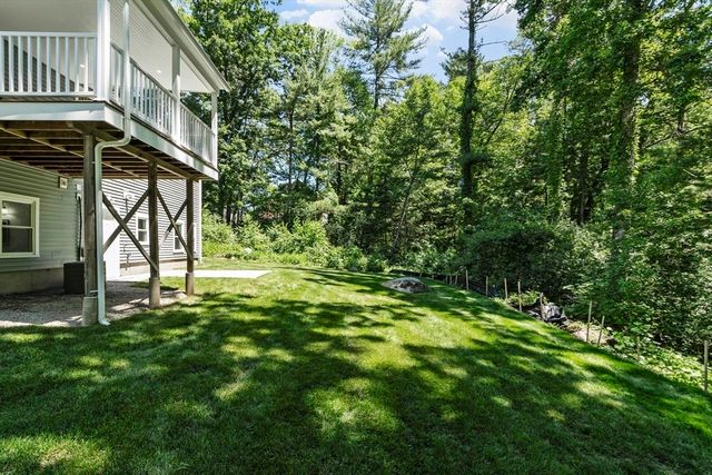 62 Queensland Rd, Billerica, MA 01862