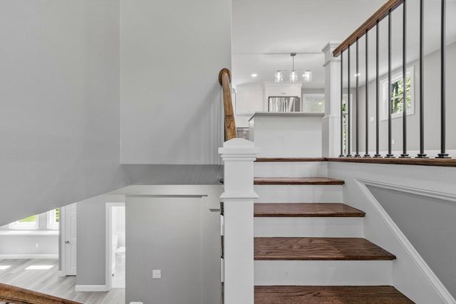 62 Queensland Rd, Billerica, MA 01862