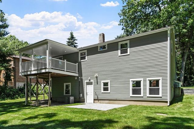 62 Queensland Rd, Billerica, MA 01862