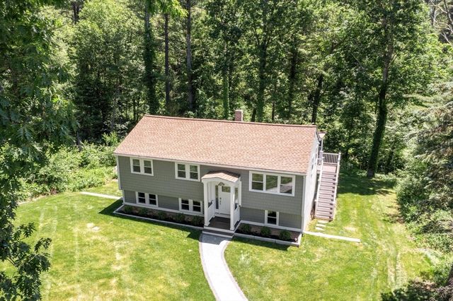 62 Queensland Rd, Billerica, MA 01862