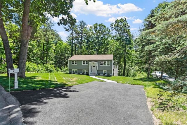 62 Queensland Rd, Billerica, MA 01862