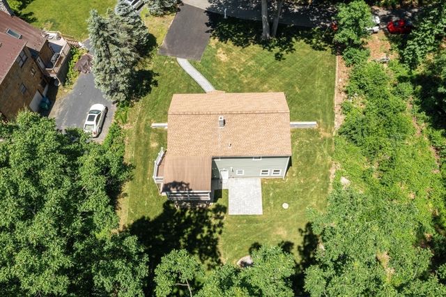 62 Queensland Rd, Billerica, MA 01862