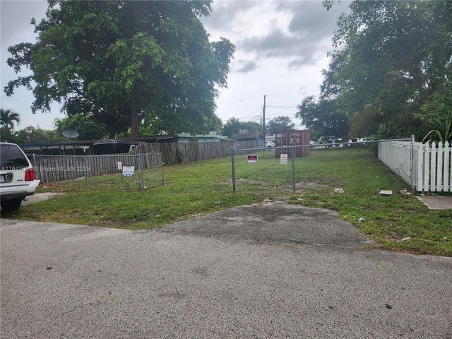 315 N 61st Ave, Hollywood, FL 33024