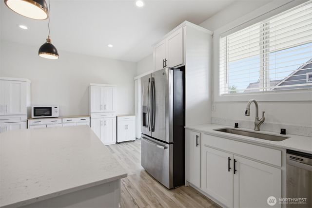 533 Second Street, Sumas, WA 98295
