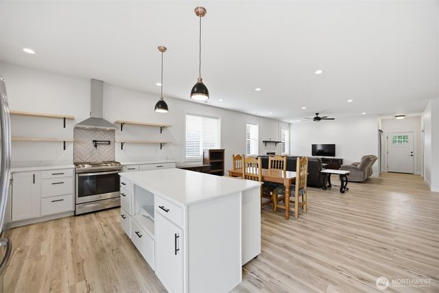 533 Second Street, Sumas, WA 98295
