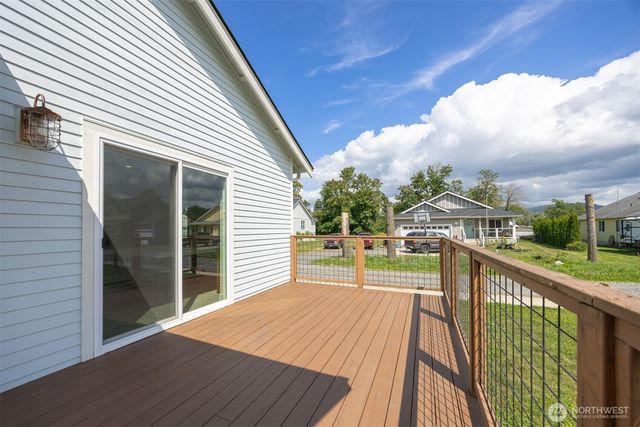 533 Second Street, Sumas, WA 98295