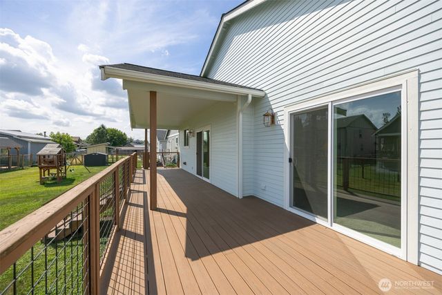 533 Second Street, Sumas, WA 98295