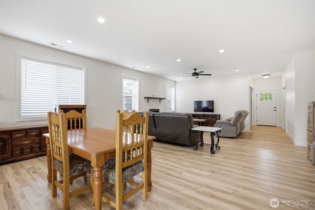 533 Second Street, Sumas, WA 98295