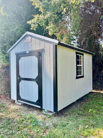 202 Banks Avenue, Goldsboro, NC 27534