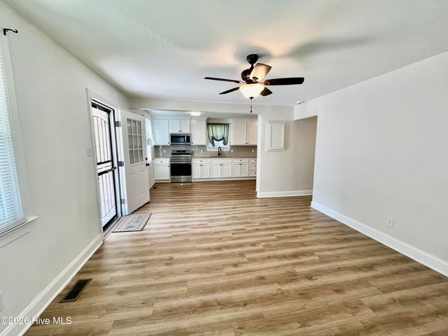202 Banks Avenue, Goldsboro, NC 27534