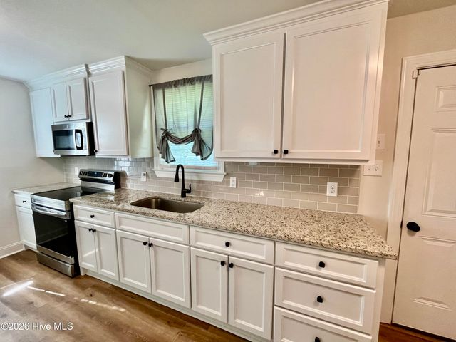 202 Banks Avenue, Goldsboro, NC 27534