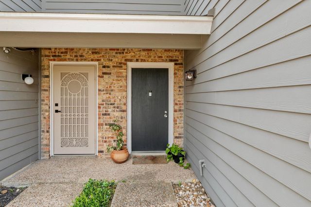1605 Coronado Hills DR B, Austin, TX 78752