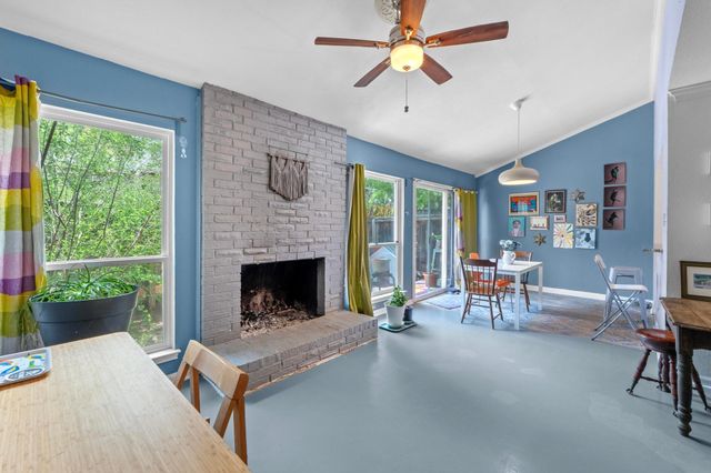 1605 Coronado Hills DR B, Austin, TX 78752