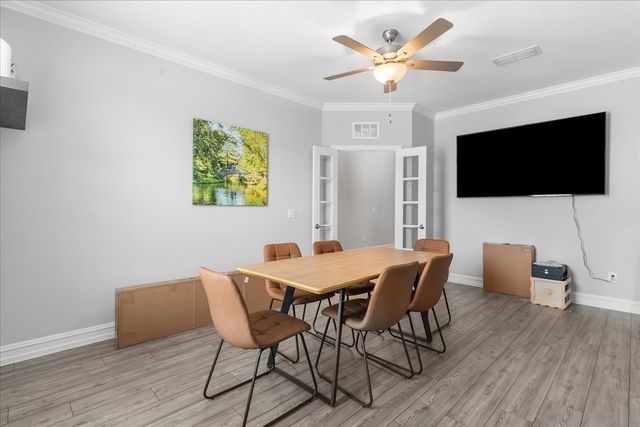 817 Crest Breeze Drive, Fort Worth, TX 76052