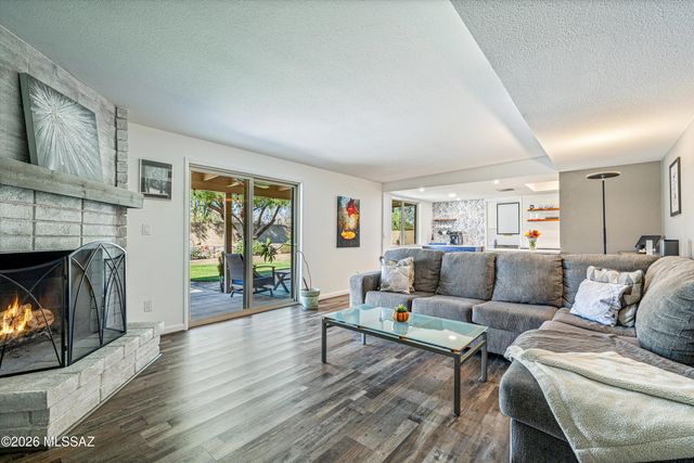 6725 E Bacobi Circle, Tucson, AZ 85750