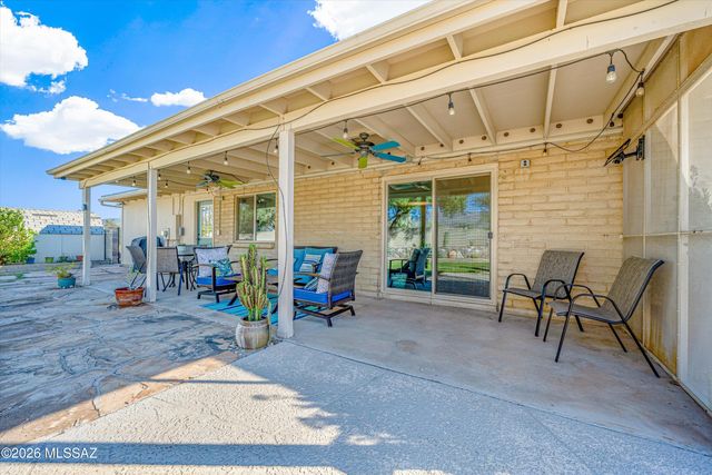 6725 E Bacobi Circle, Tucson, AZ 85750