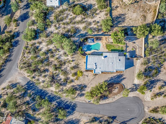 6725 E Bacobi Circle, Tucson, AZ 85750